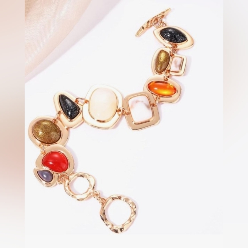 Gorgeous Vintage Golden Faux Stone Bracelet - Picture 3 of 5